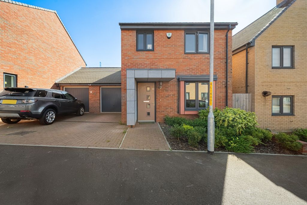 Property photo 1 of 17 5041870