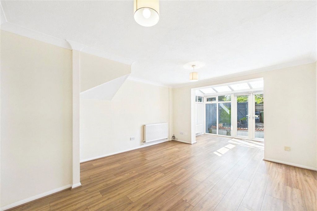 Property photo 2 of 11 Picture No. 08
