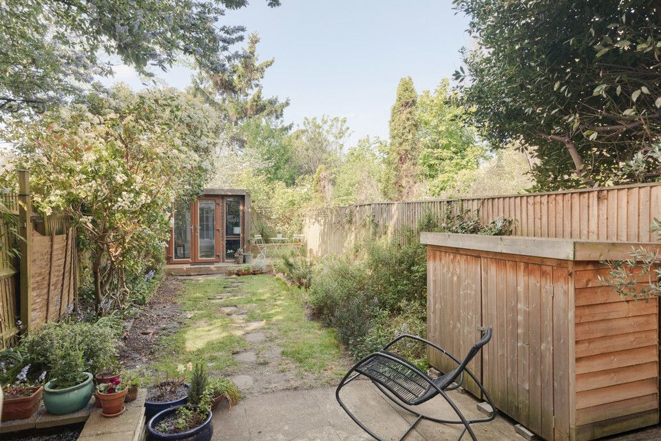 Property photo 2 of 27