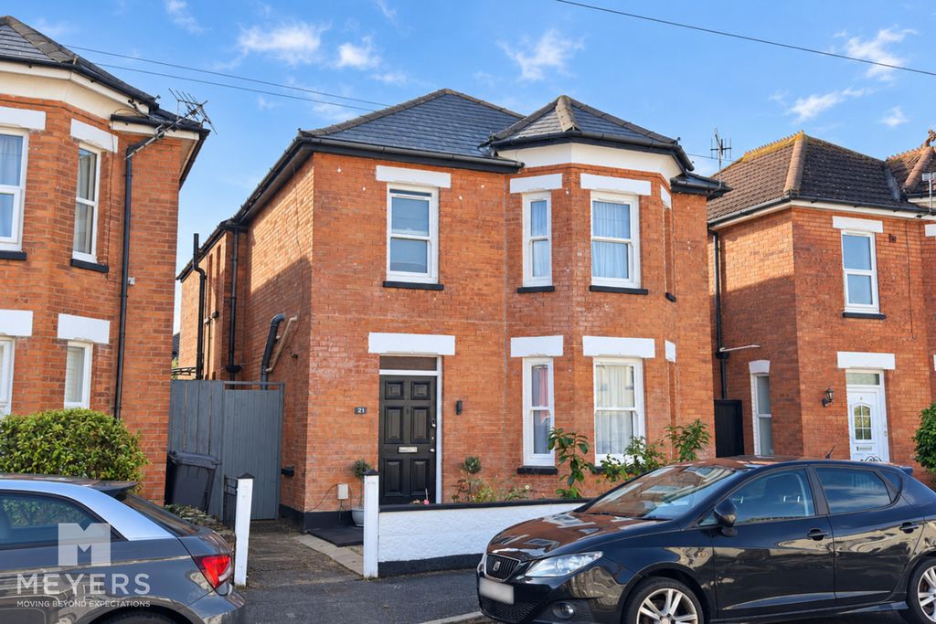 Property photo 1 of 39