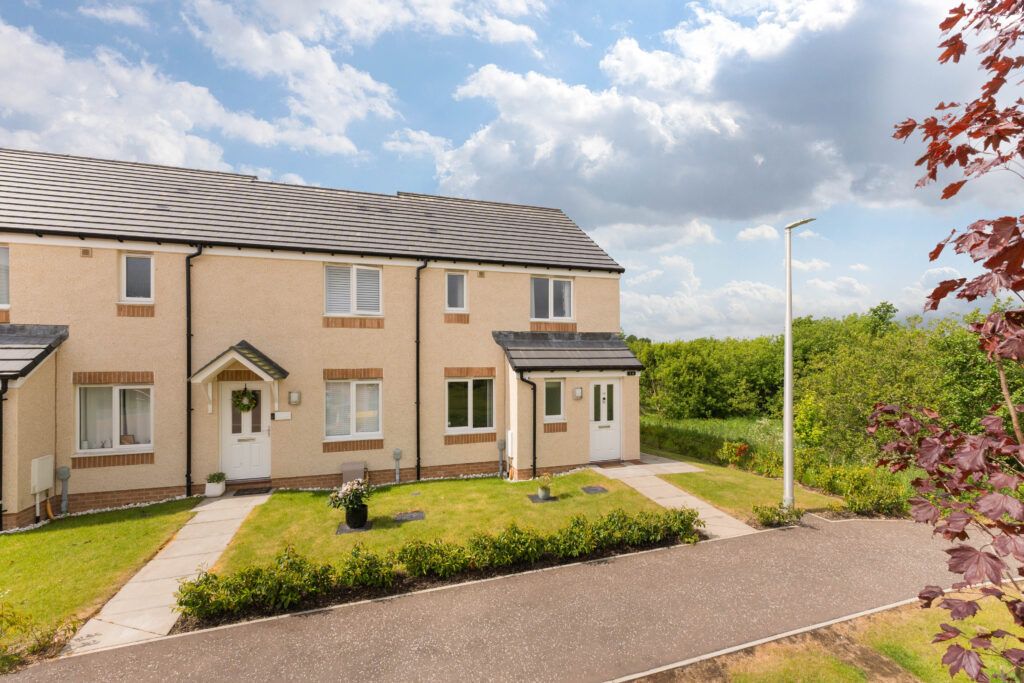 Property photo 1 of 28