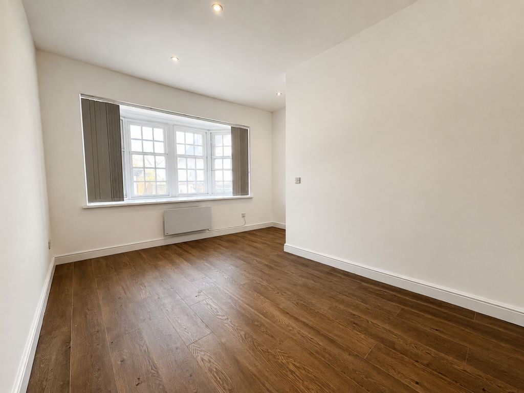 Property photo 2 of 6 Bdd44Ca2-ce10-47A9-8E49-A2169c39B786