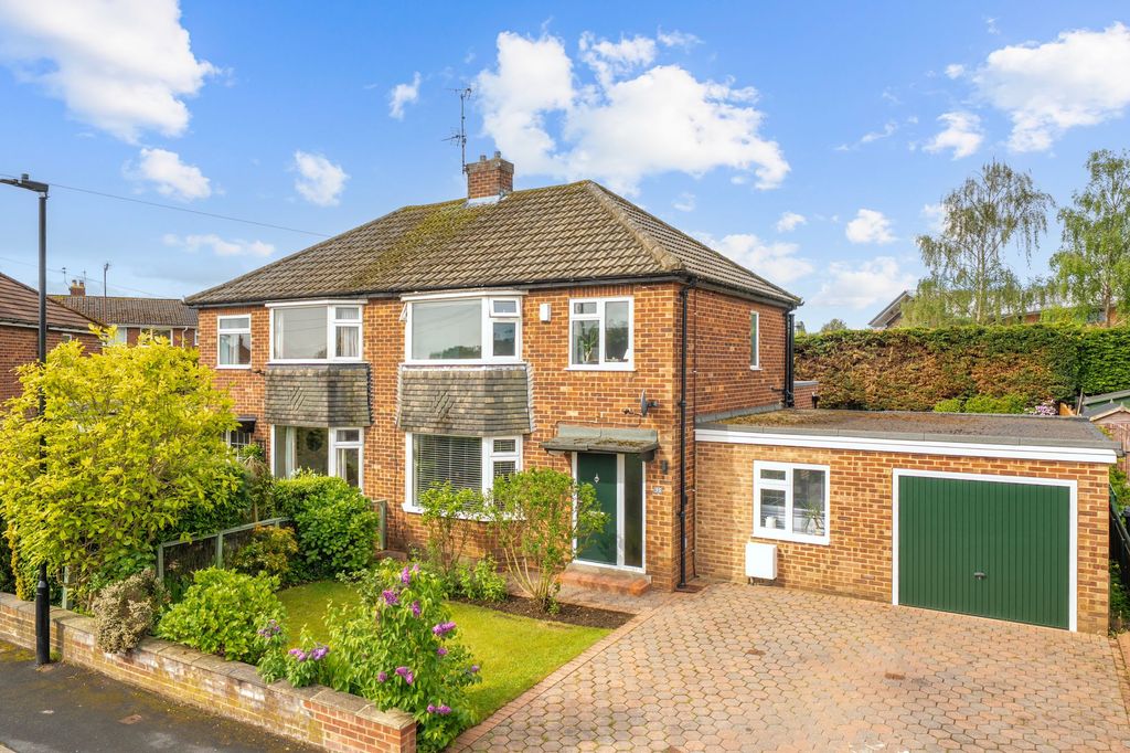 Property photo 1 of 33