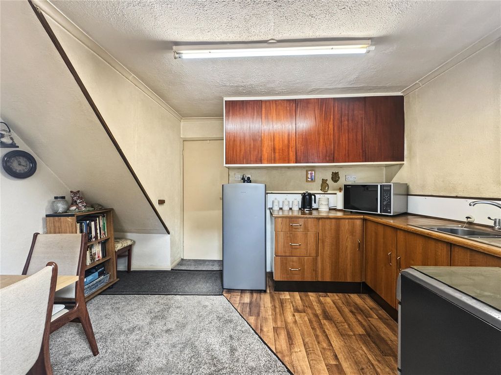 Property photo 3 of 18 Kitchen/Dining Room