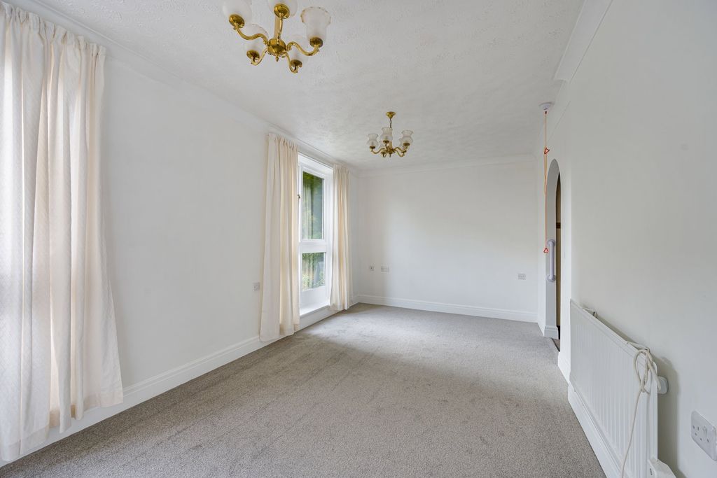 Property photo 3 of 21