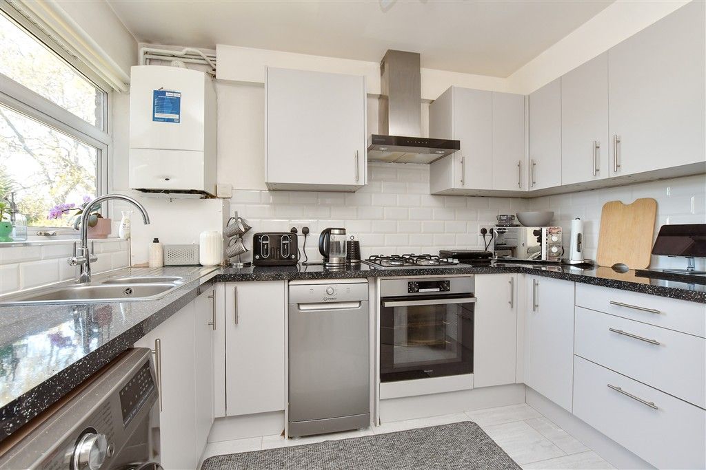 Property photo 3 of 13 Kitchen