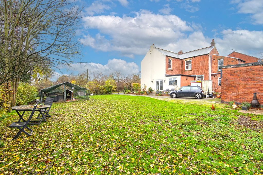 Property photo 3 of 26