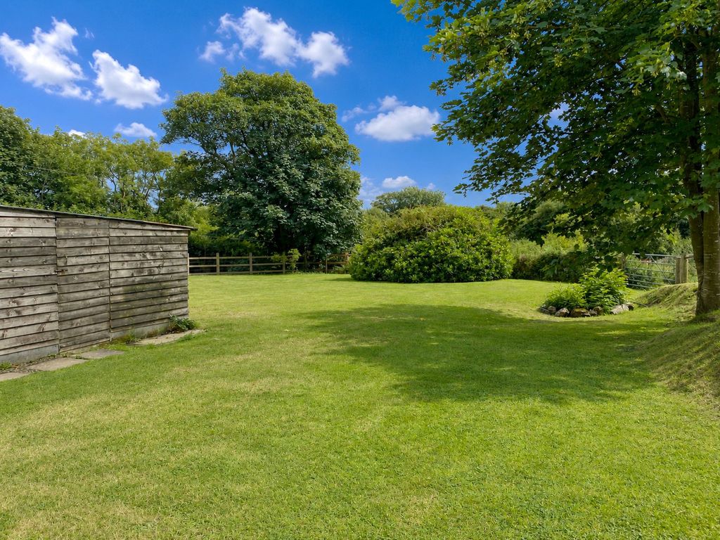 Property photo 3 of 22 Picture No. 03