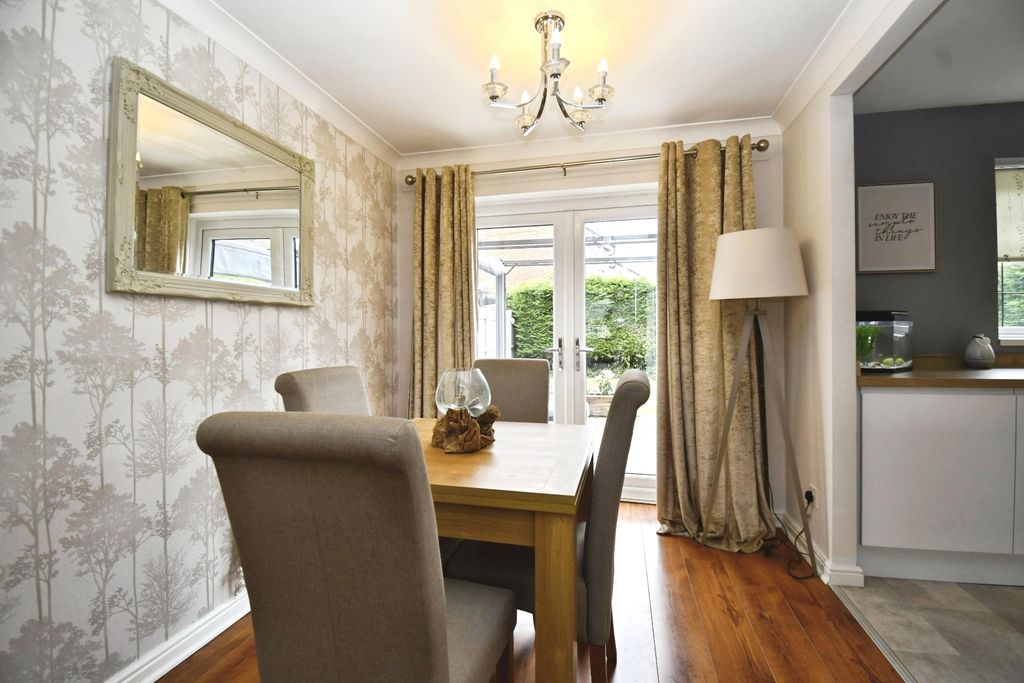Property photo 3 of 33 Pbox-Img.Jpg