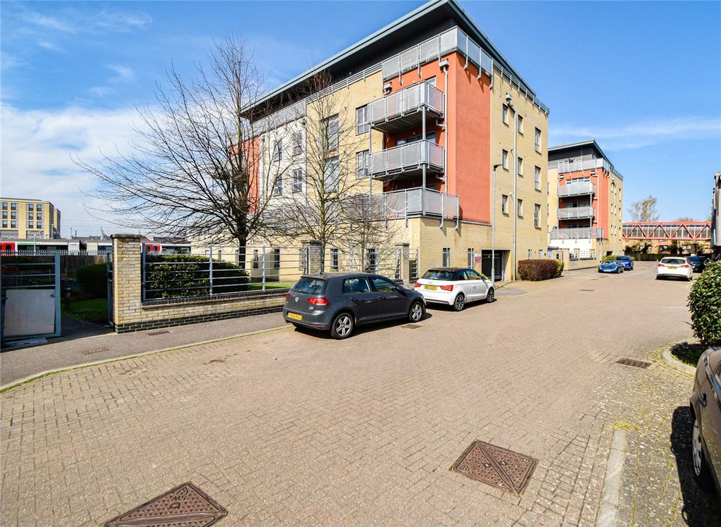 Property photo 1 of 10 Picture No. 12