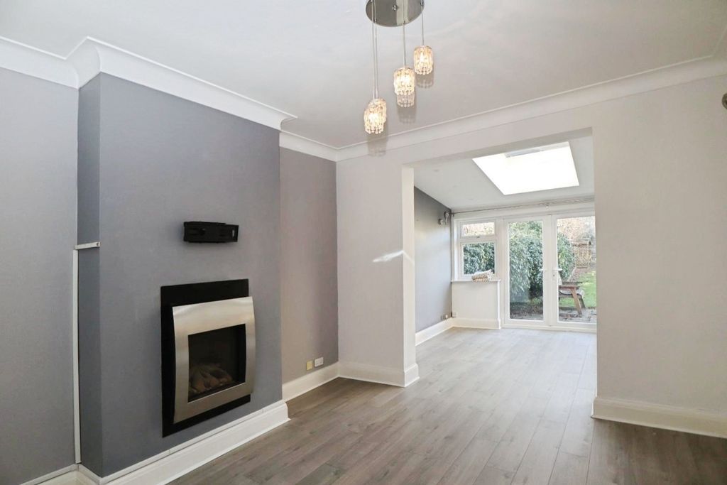 Property photo 3 of 16 Pbox-Img.Jpg