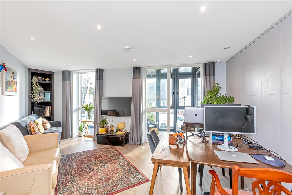 Property photo 1 of 15 1