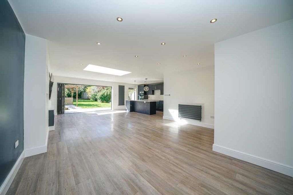 Property photo 2 of 42 Large Open Plan Kitchen/Dining/Family Room