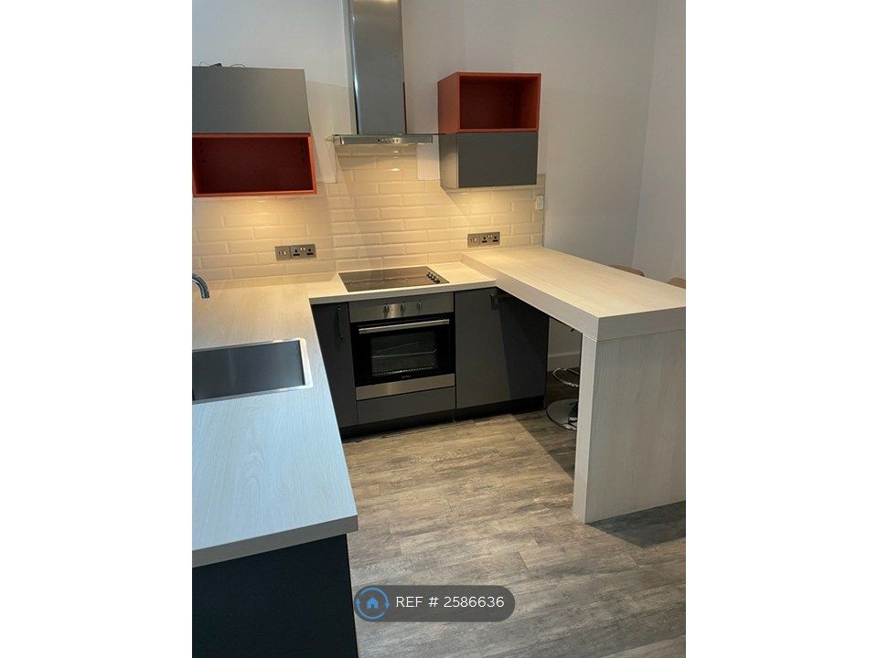 Property photo 2 of 8 Kitchen