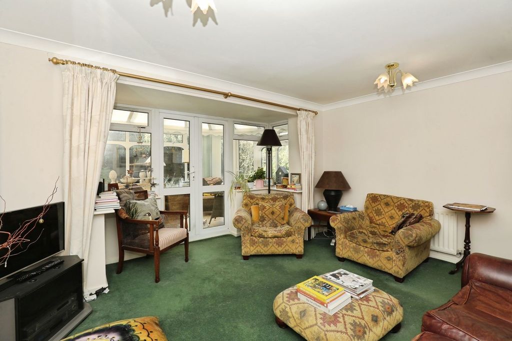 Property photo 2 of 19