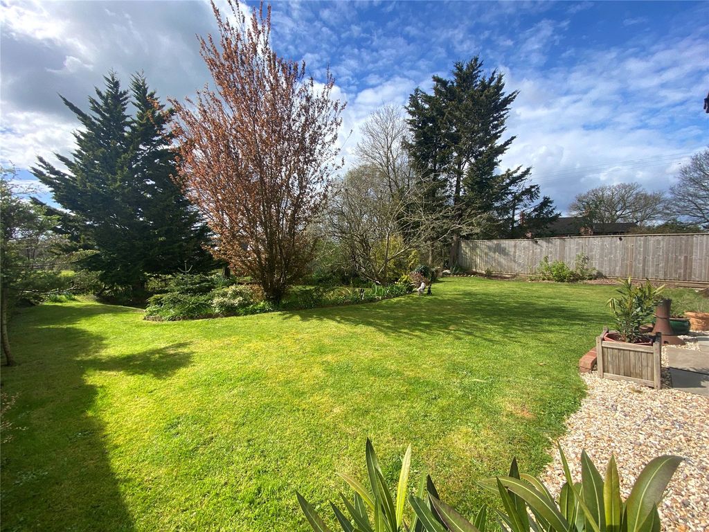 Property photo 3 of 15 Garden