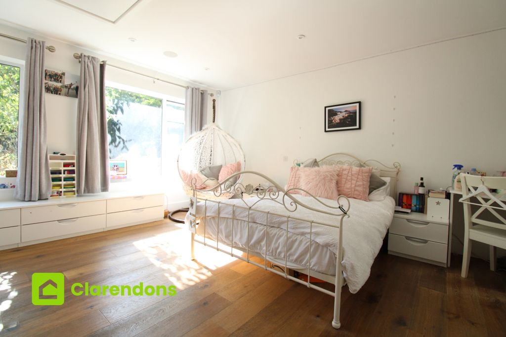 Additional image 21 of 5 bed detached bungalow for saleStation Road, Lingfield, Surrey RH7