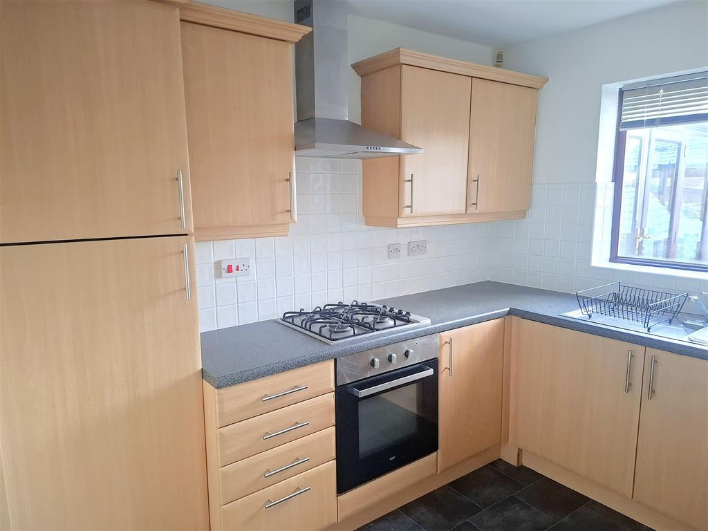 Property photo 3 of 9 1000060971.Jpg