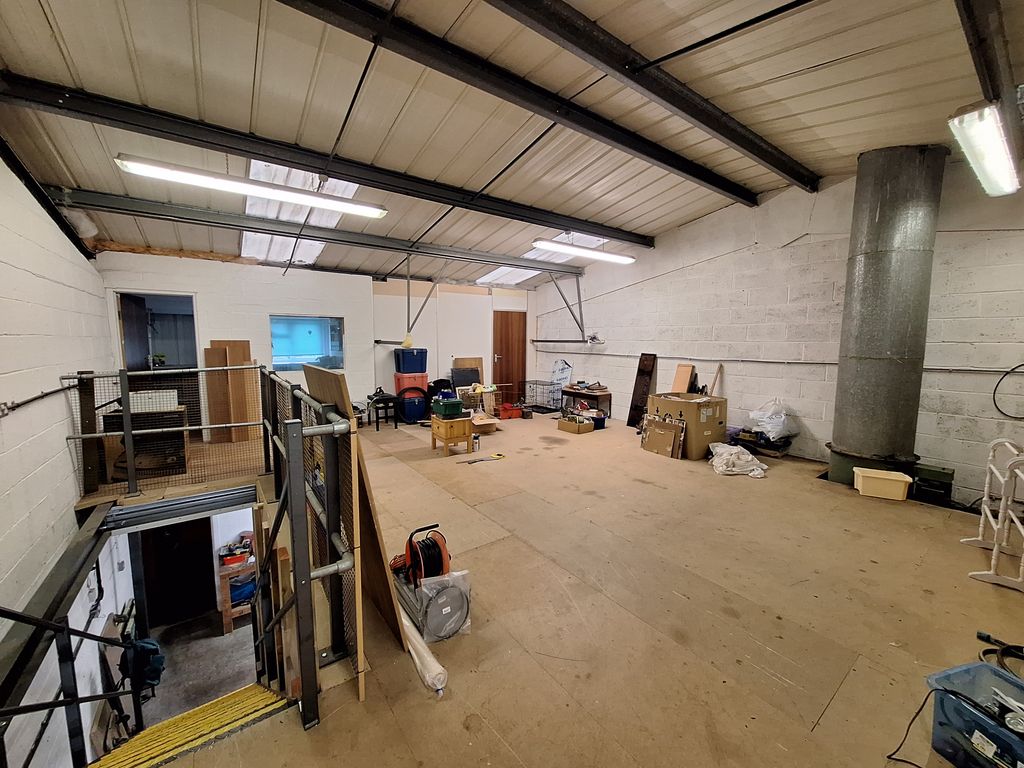 Property photo 3 of 6