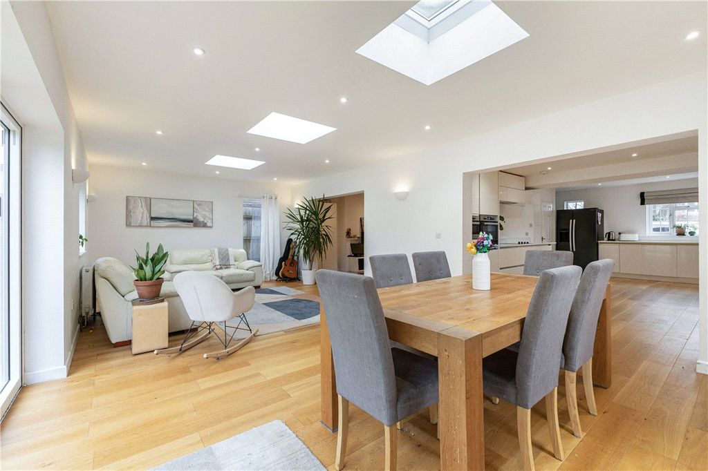 Property photo 2 of 19 Picture No. 09