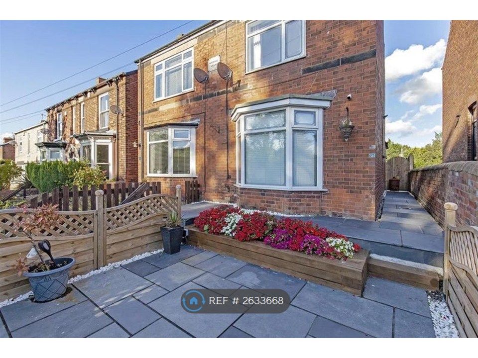 Property photo 1 of 12 Front Garden