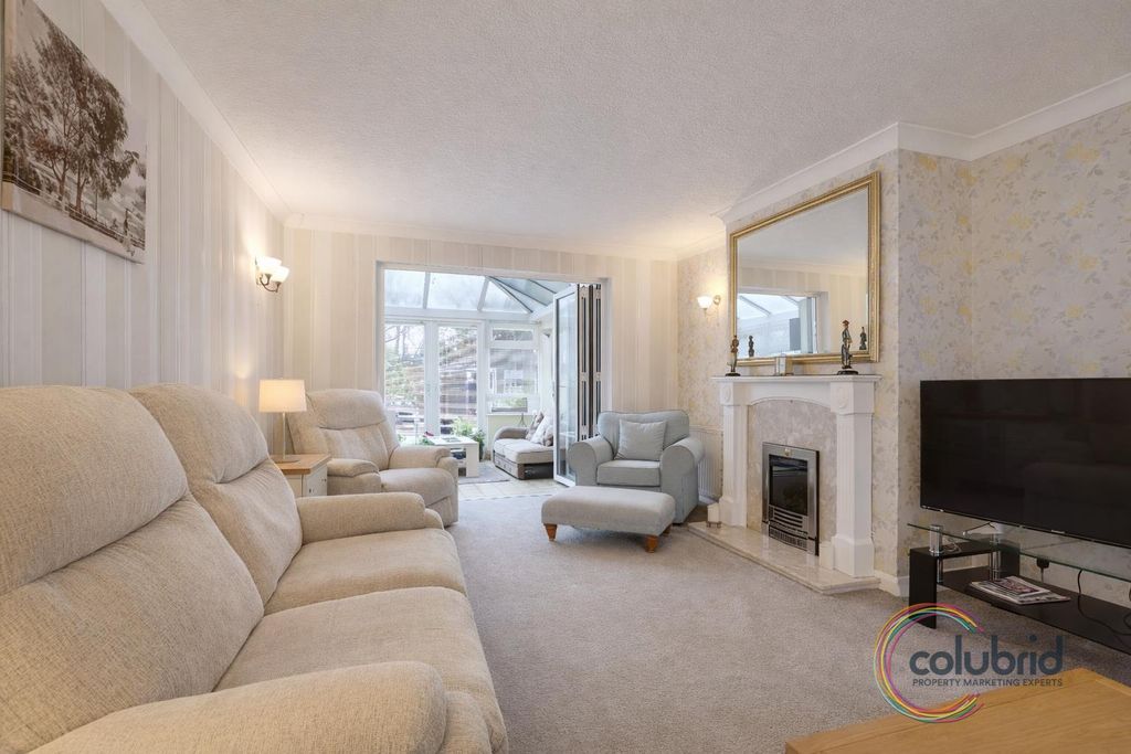 Property photo 3 of 19