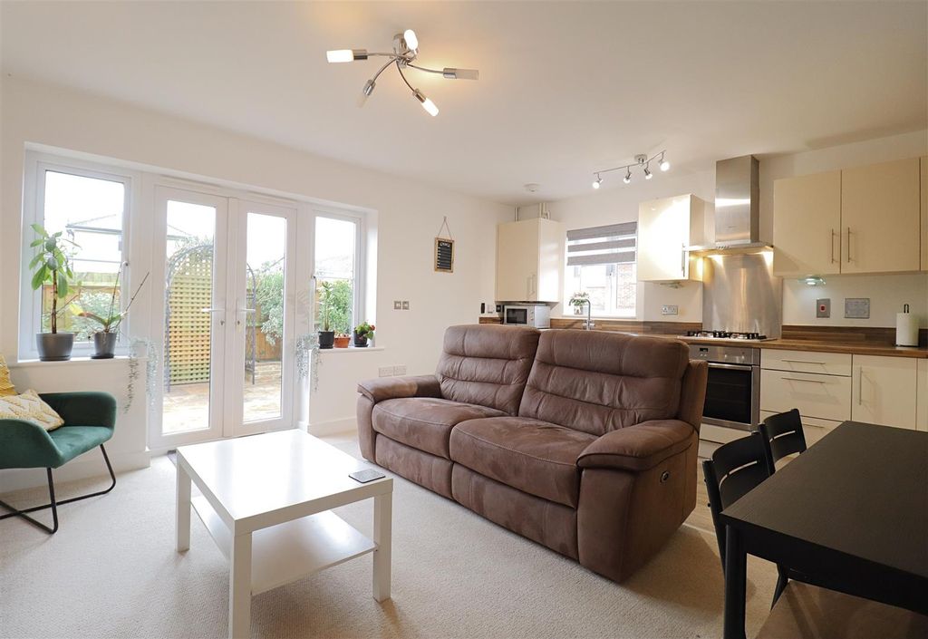 Property photo 2 of 9 Img_2308.Jpg