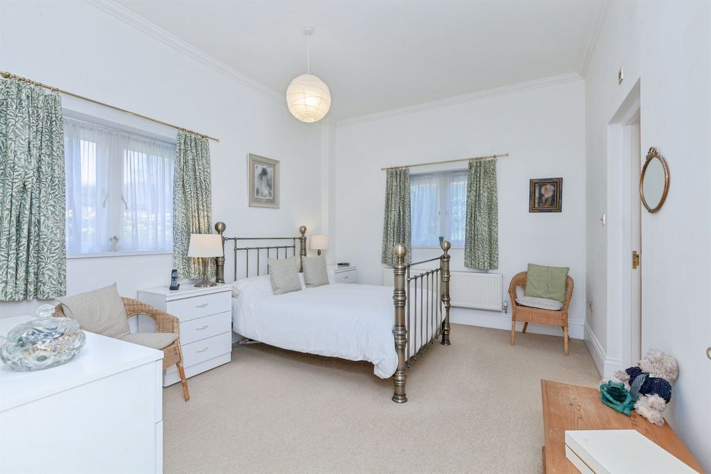 Additional image 6 of 2 bed flat for saleAcorn Close, Birstall, Leicester LE4