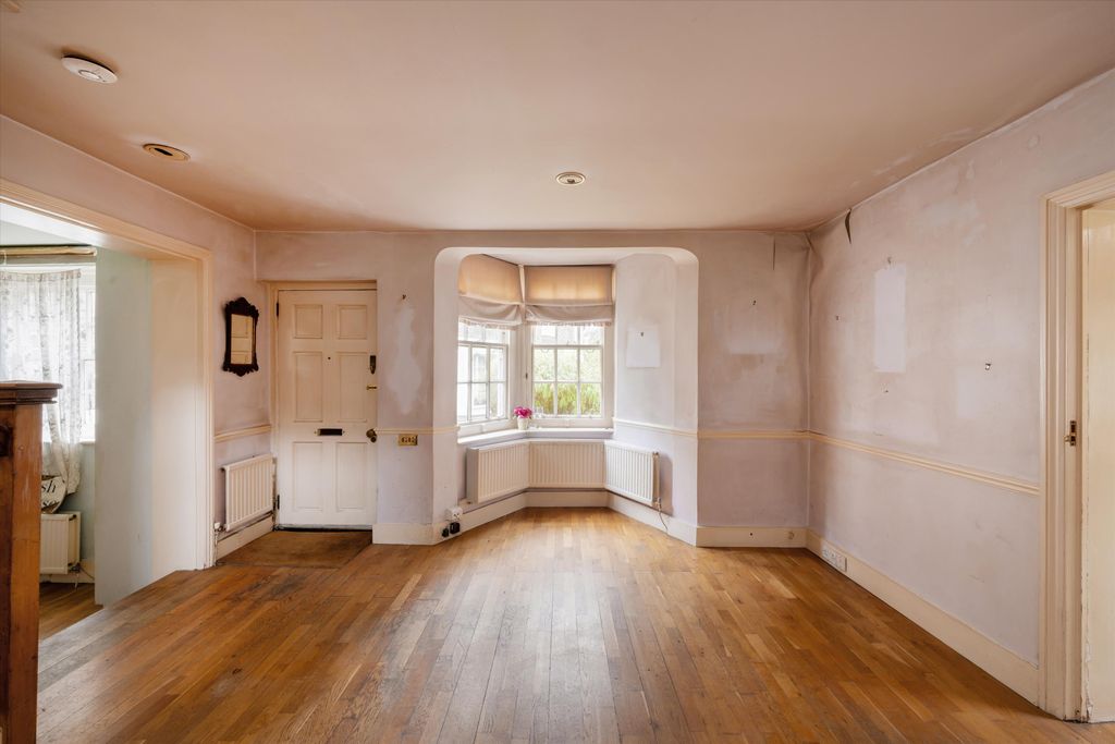 Property photo 2 of 9 Image