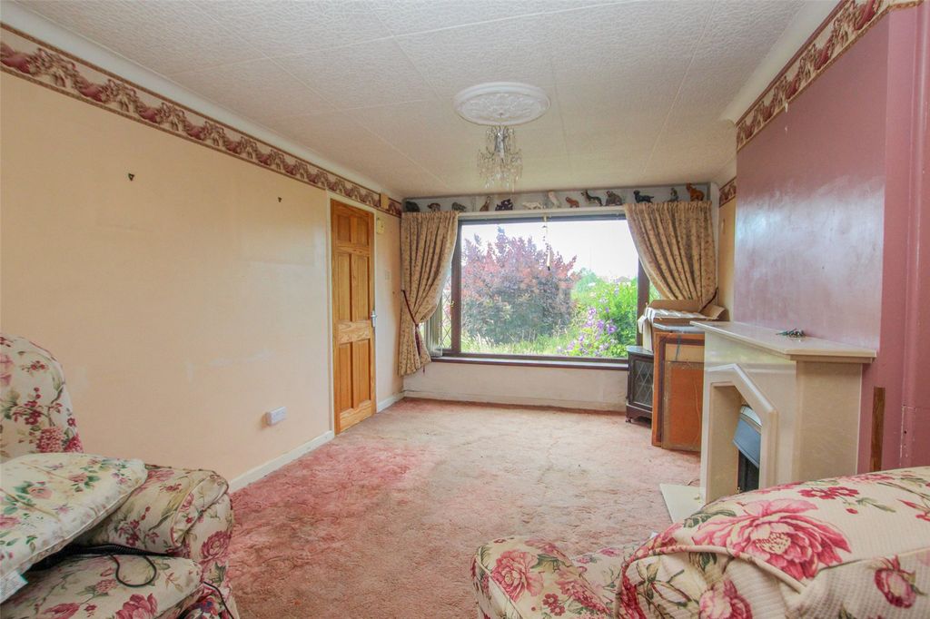 Property photo 2 of 17 Picture No. 44