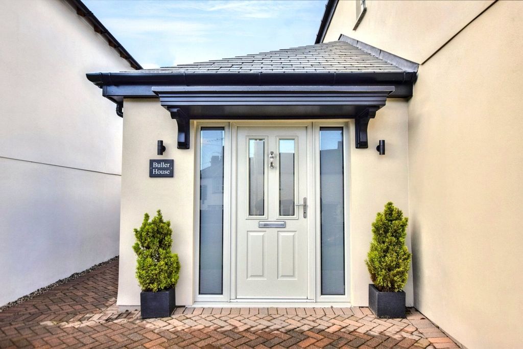 Property photo 2 of 39 Picture No. 77