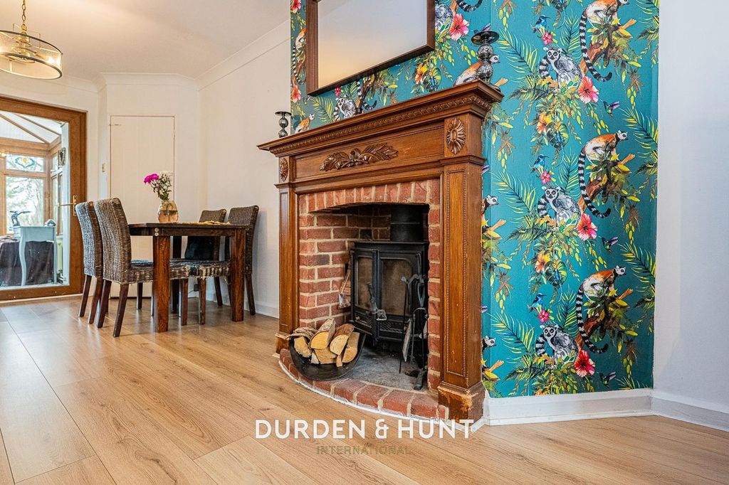 Property photo 3 of 26 Moreton-15.Jpg