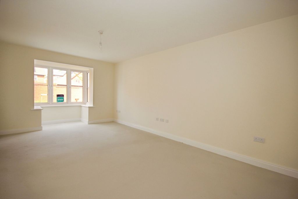 Property photo 3 of 14 Photo