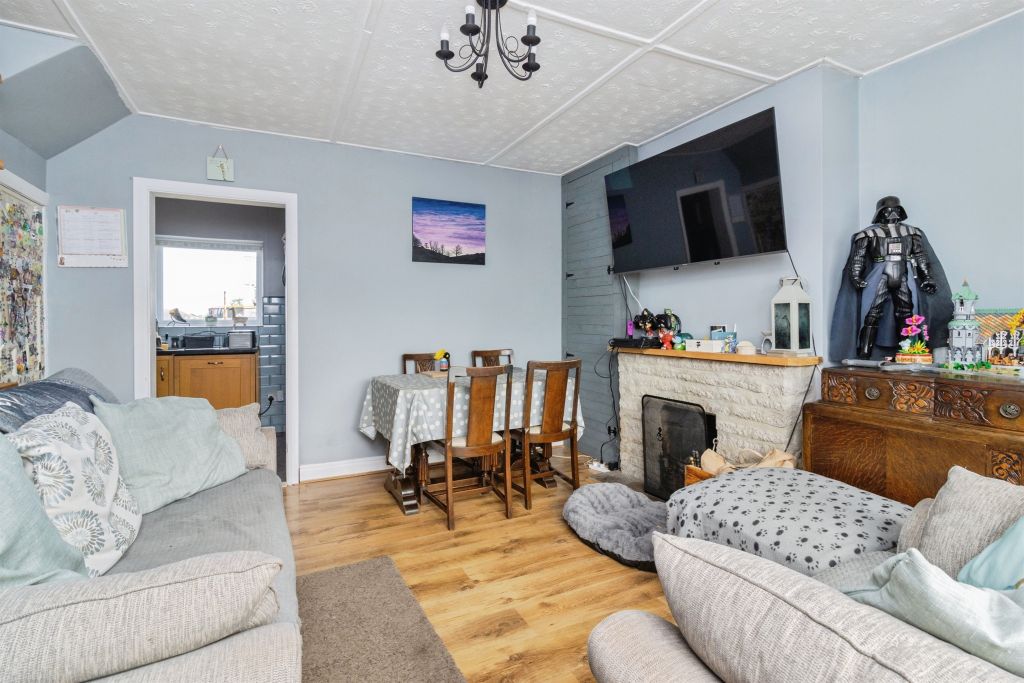 Property photo 3 of 17