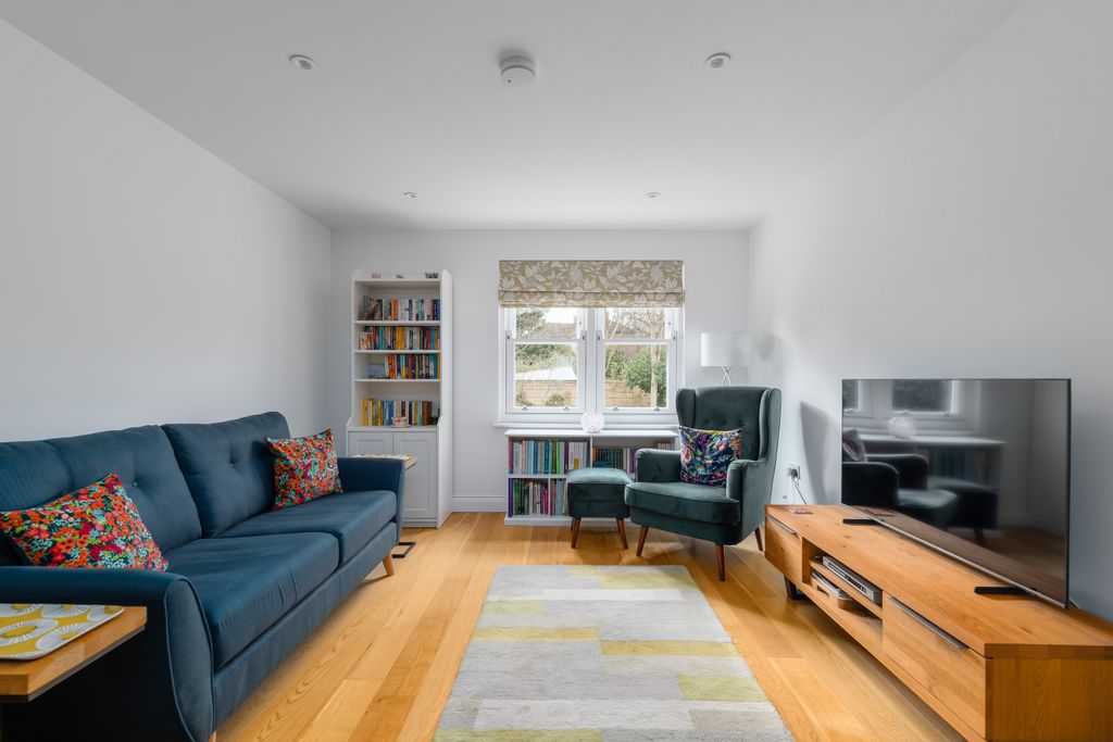 Property photo 3 of 10