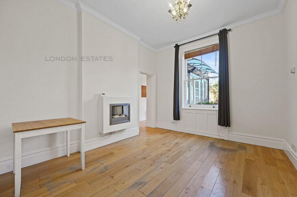 Property photo 3 of 10 Photo 4