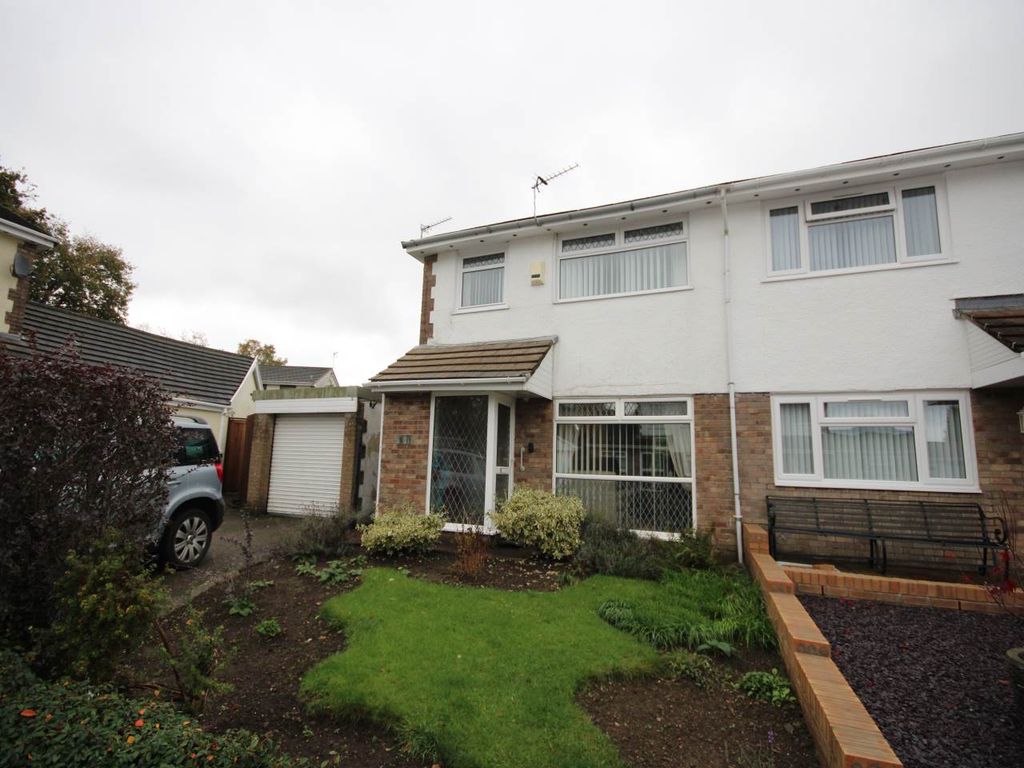 Property photo 1 of 20 Front Ex