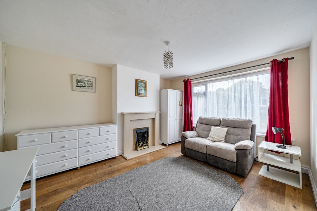 Property photo 3 of 18 5547827