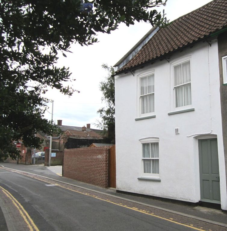 Property photo 2 of 11 St Lawrence