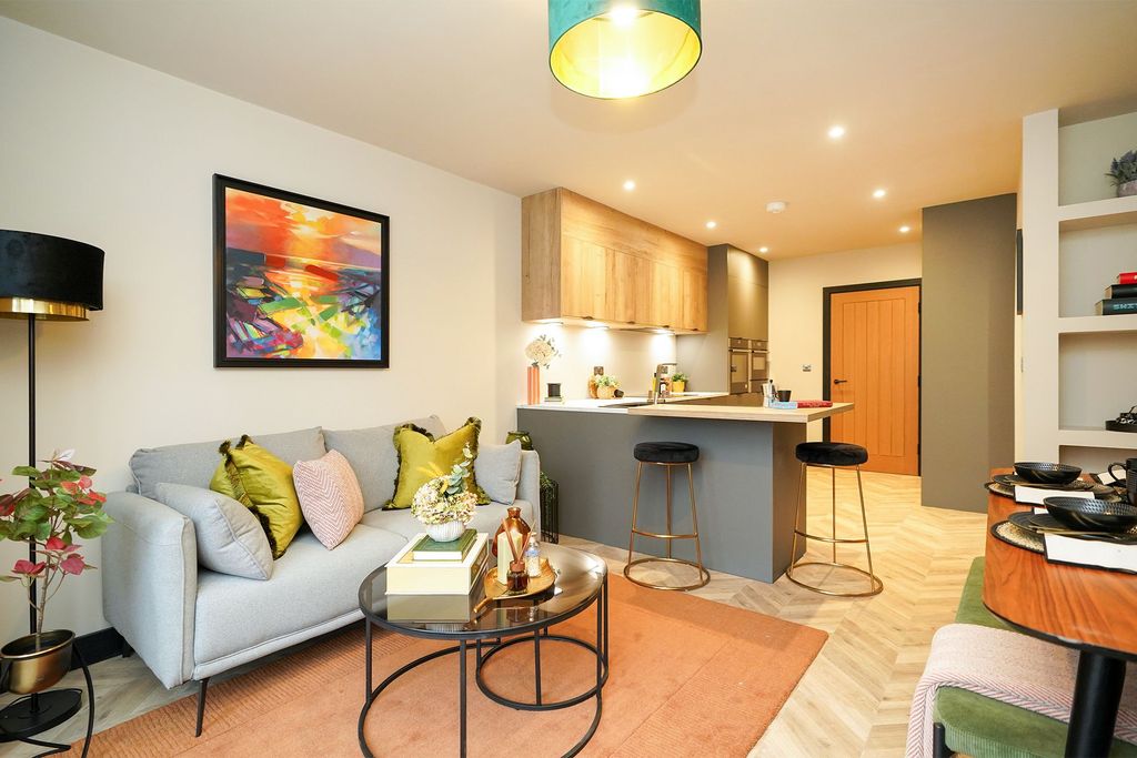 Property photo 2 of 25