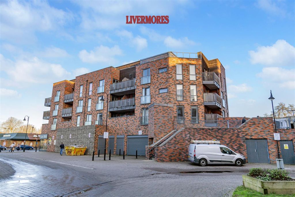 Property photo 1 of 11 Front