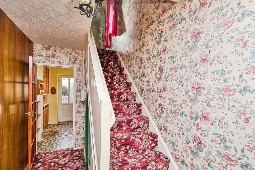 Property photo 3 of 26