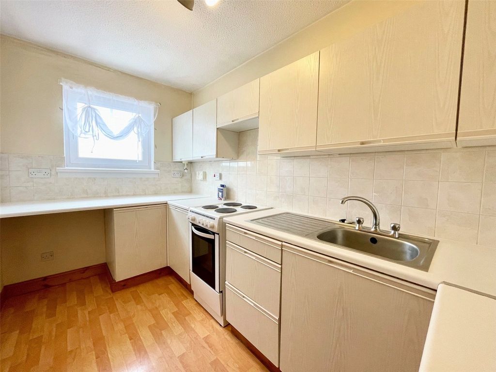 Property photo 3 of 10 Picture No. 02