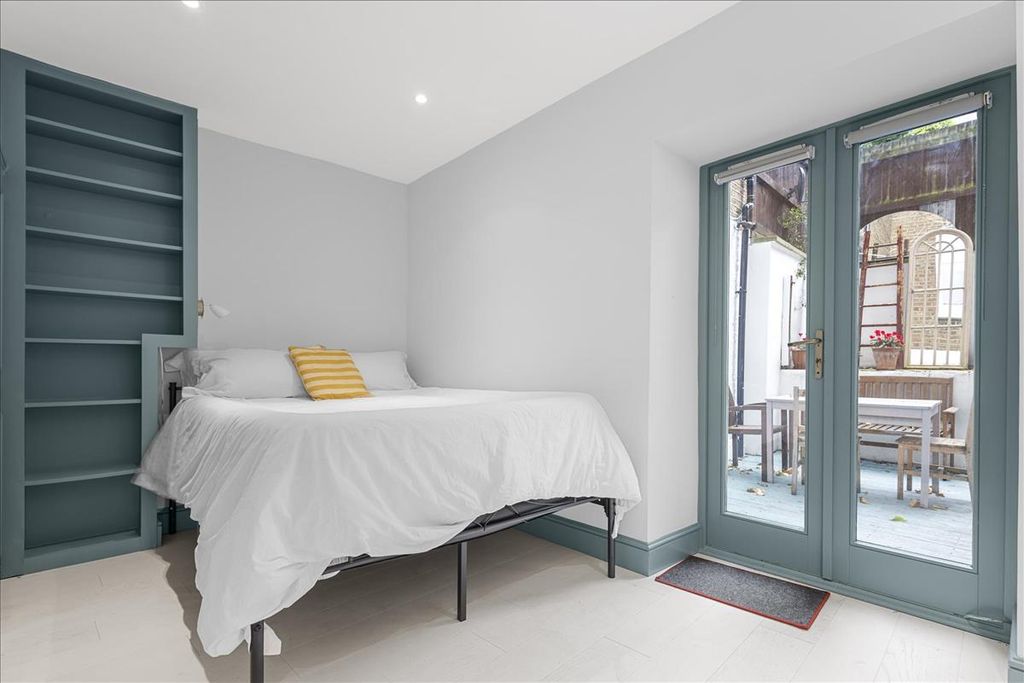 Property photo 3 of 9