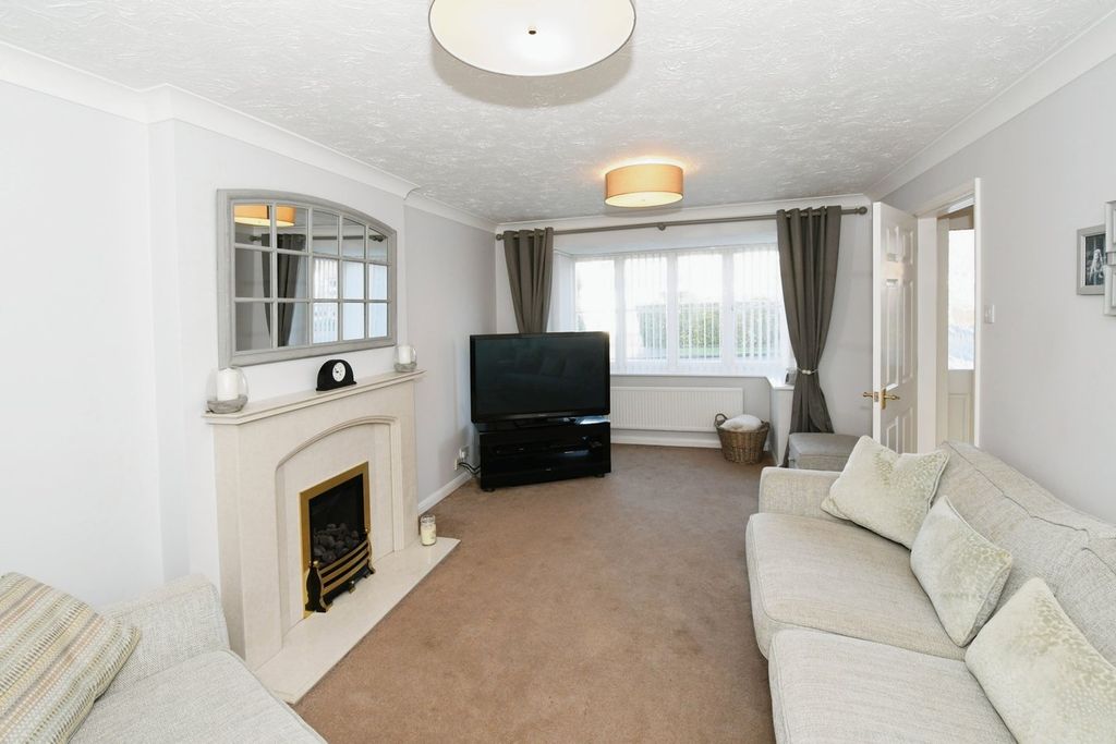 Property photo 3 of 22