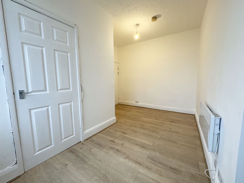 Property photo 3 of 3