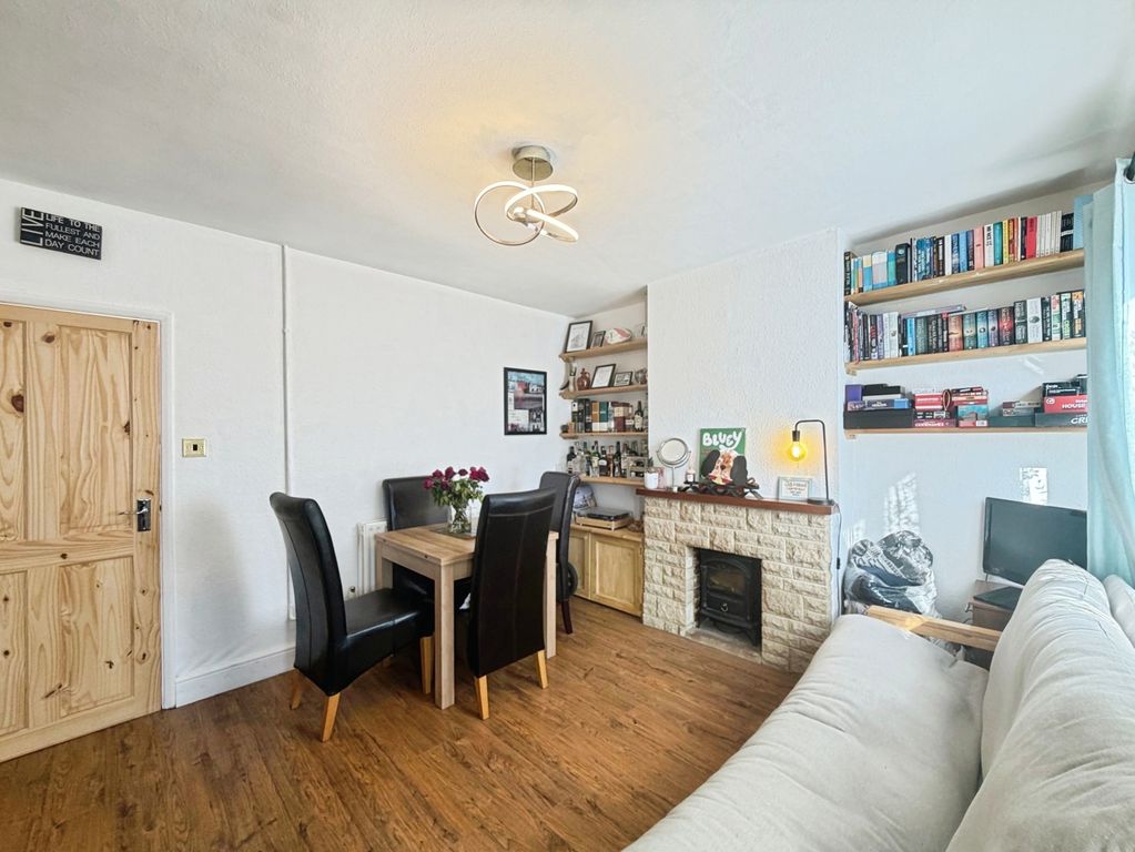 Property photo 2 of 12 Pbox-Img.Jpg