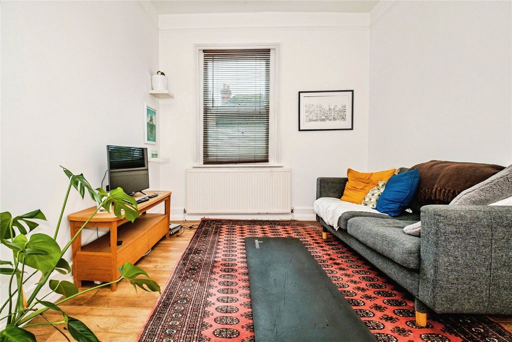 Property photo 2 of 11 Picture No. 55