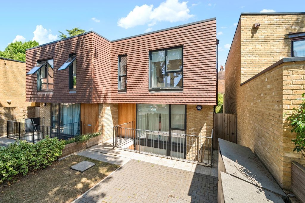 Property photo 1 of 11 Picture No. 34