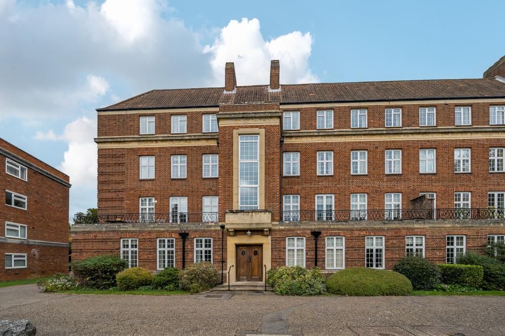 Property photo 1 of 15 External